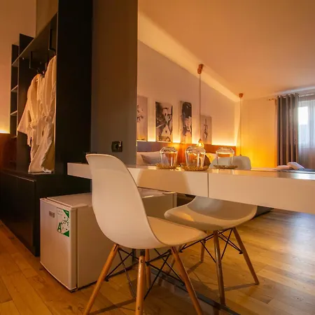 Elite Luxury Boutique 4* Fier