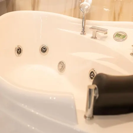 Hotel Elite Luxury Boutique 4*