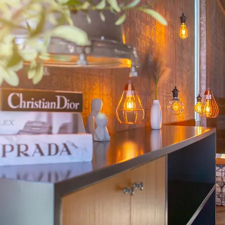 Elite Luxury Boutique 4* Fier