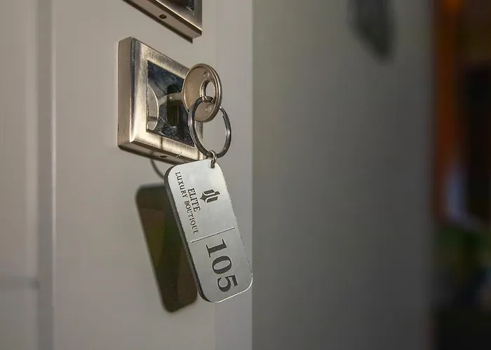 Elite Luxury Boutique 费里