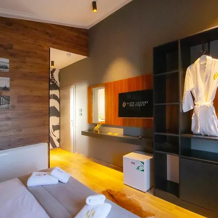 Elite Luxury Boutique Φιέρι