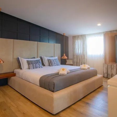 Elite Luxury Boutique Φιέρι
