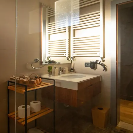 Elite Luxury Boutique Φιέρι