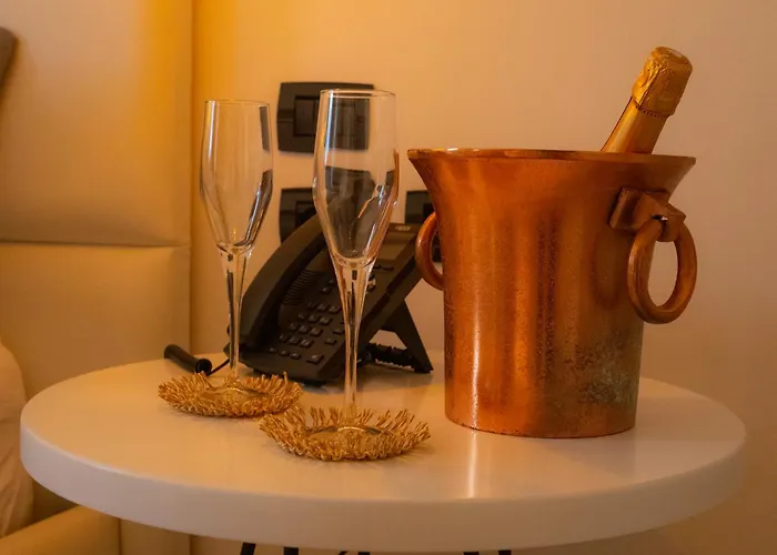 Hotel Elite Luxury Boutique 4*