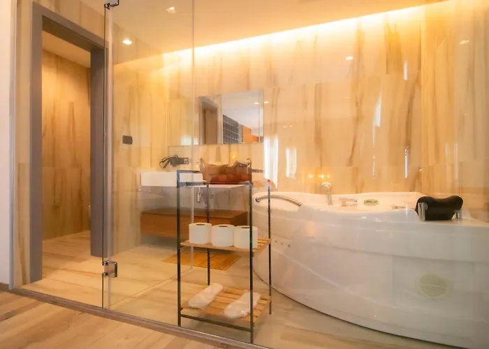 Elite Luxury Boutique Hotel